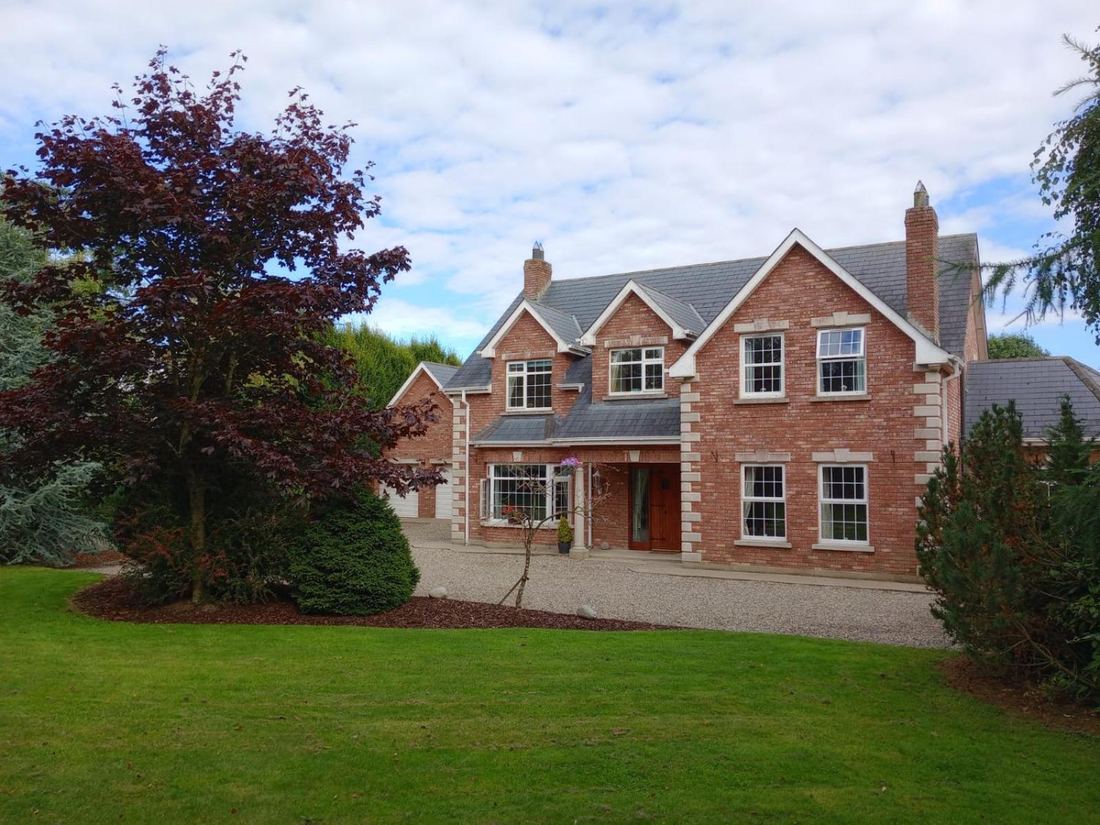 Tullynacrunat Lodge Castleblayney Eksteriør bilde