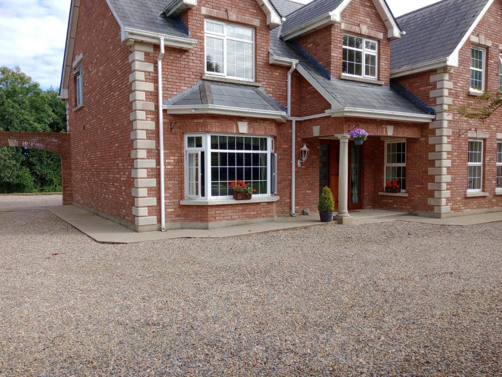 Tullynacrunat Lodge Castleblayney Eksteriør bilde